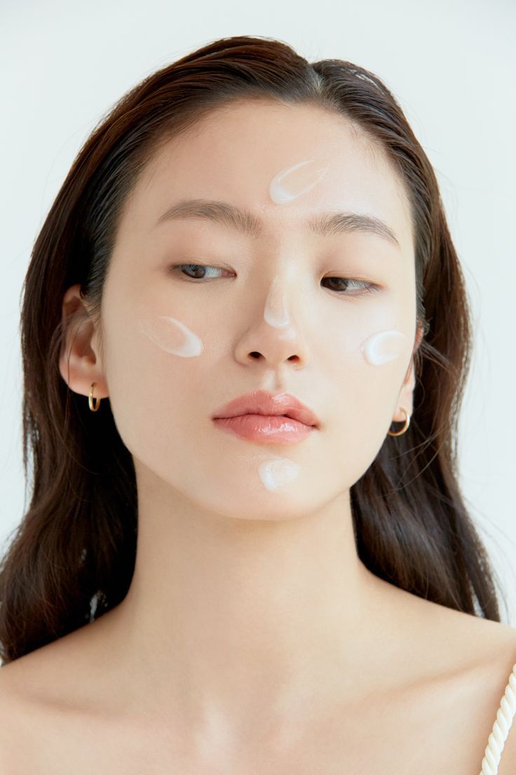 Daily brightening cream application